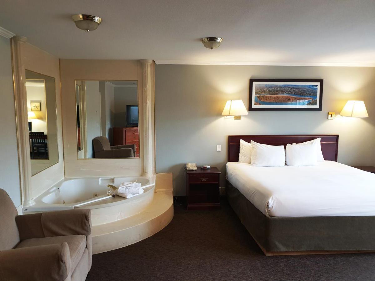 Riverland Inn & Suites Κάμλουπς Εξωτερικό φωτογραφία