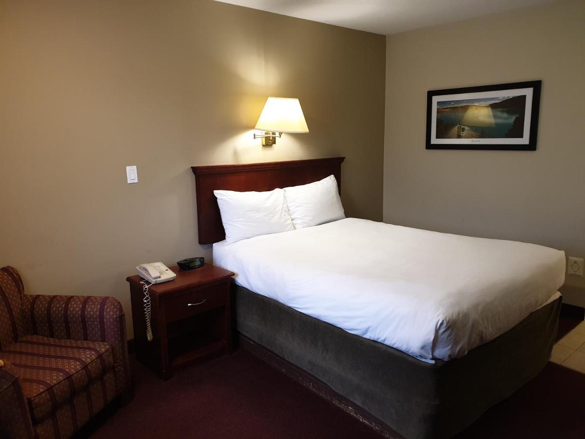 Riverland Inn & Suites Κάμλουπς Εξωτερικό φωτογραφία